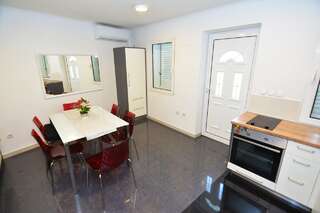 Апартаменты Tropicoco apartments Тиват Апартаменты-6