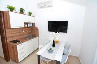 Апартаменты Tropicoco apartments Тиват Апартаменты с 2 спальнями-3